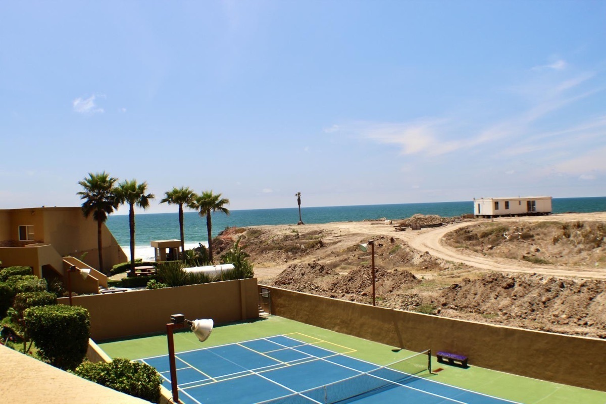 BONITO CONDOMINIO EN RENTA LA JOYA ROSARITO