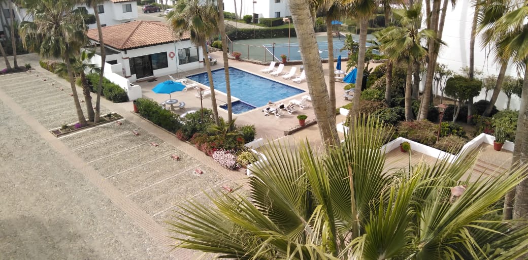 HERMOSO CONDOMINIO EN RENTA LA PALOMA ROSARITO